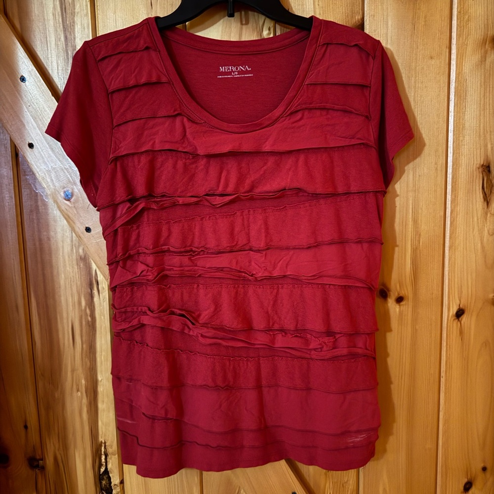 Merona Women’s Red Tiered Ruffle Short Sleeve Scoop Neck Top Size L